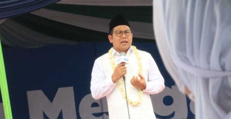 Bakal calon wakil presiden Muhaimin Iskandar saat hadir di Nusantara Mengaji di Lapangan Alun-Alun Kajen, Kabupaten Pekalongan, Sabtu (18/11/2017). (Foto: Istimewa/NUSANTARANEWS