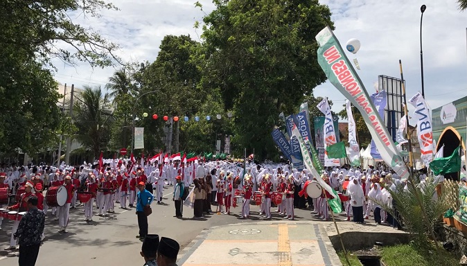 Pawai Ta'aruf pada acara penyambutan Munas Alim Ulama dan Konbes NU di NTB. Foto: Dok. Panitia/ NusantaraNews