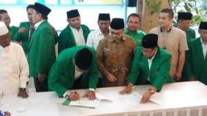 Ketua Umum Partai Persatuan Pembangunan (PPP) kubu Djan Faridz mendukung Sudirman Said sebagai gubernur Jawa Tengah. Foto: NUSANTARANEWS.CO/Ucok Al Ayubbi