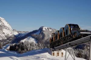 Kereta Api Jalur Tercuram Dunia Siap Beroperasi di Swiss