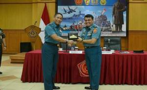 Laksma TNI Suradi Pimpin Biro Umum Bakamla Berkunjung ke Puspen TNI