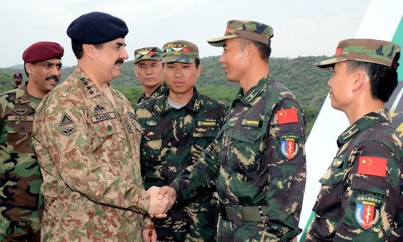 Kepala Staf Angkatan Darat Pakistan Raheel Sharif menutup pelatihan kotra-teror tentara China dan Pakistan. Foto: ISPR/Via dawn.com