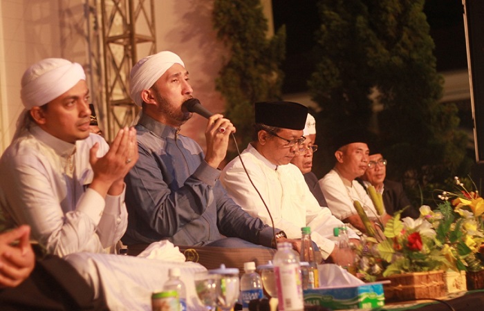 Puncaki Festival Maulid Dengan Umk Bersholawat