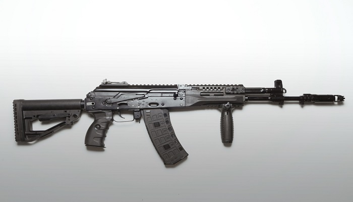 Angkatan Darat dan Marinir Rusia gunakan senapan serbu AK-12 dan AK-15. (Foto: Kalashnikov)
