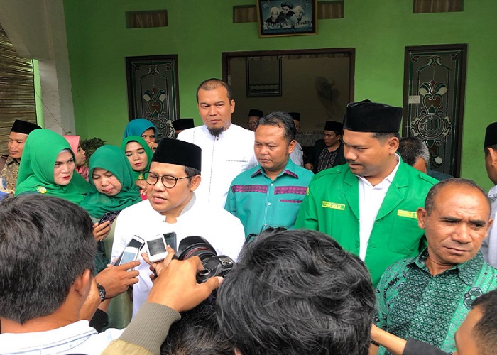 Ketua Umum Partai kebangkitan Bangsa (PKB) Muhaimin Iskandar usai doa bersama di Ponpes Nurul Huda Handayani Pekan Baru, Riau. (Foto: Dok. NusantaraNews)