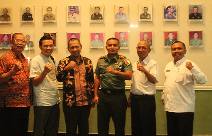 Forum Kerukunan Umat Beragama (FKUB) Kabupaten Jember audiensi dengan Komandan Kodim 0824 Jember Letkol Inf Arif Munawar. (Foto: Sis/NusantaraNews)