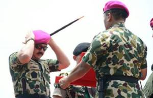 Marsekal TNI Hadi Tjahjanto Dikukuhkan Sebagai Warga Kehormatan Korps Marinir