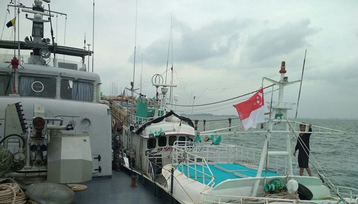 TNI AL grebek kapal Sunrise Glory di Batam yang ternyata membawa 1 ton narkoba jenis sabu pada Rabu 7 Februari 2018. Foto: Dok. Istimewa