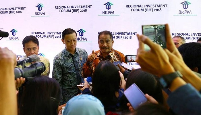 Menteri Pariwisata Arief Yahya bersama Kepala Badan Koordinasi Penanaman Modal Thomas Trikasih Lembong. (FOTO: Istimewa/Kemenpar)