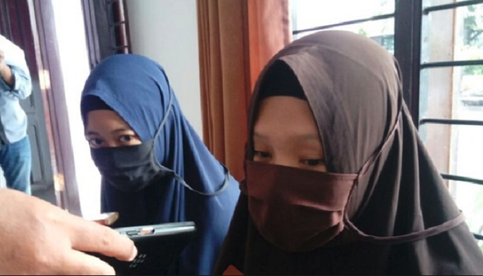 Larangan mahasiswi bercadar (Foto via wajibbaca.com)