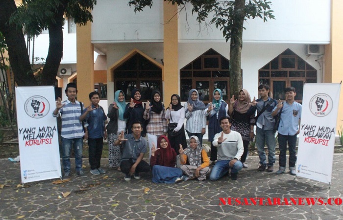 Gerakan Pemuda Melawan Korupsi (GMPK) UIN Sunan Kalijaga Yogyakarta. (Foto: Tri Mulyani/NusantaraNews)