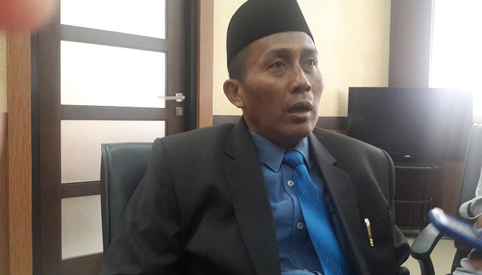 Anggota DPRD Jawa Timur Husnul Aqib mendesak pemerintah provinsi Jatim membuat jalur alternatif lain pasca ambruknya jembatan Cincin Lama Widan Lamongan. (Foto: Setya/NusantaraNews)