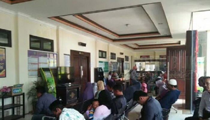 Permohan pernikahan dini di Pengadilan Agama (PA) Kabupaten Sumenep, Madura, Jawa Timur mencapai 55 perkara. (Foto: Mahdi Alhabib/NusantaraNews)