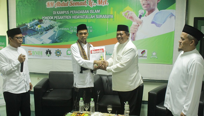 Ustadz Abdul Somad Kunjungi Pesantren Hidayatullah Surabaya. (FOTO: NUSANTARANEWS.CO/BMH)
