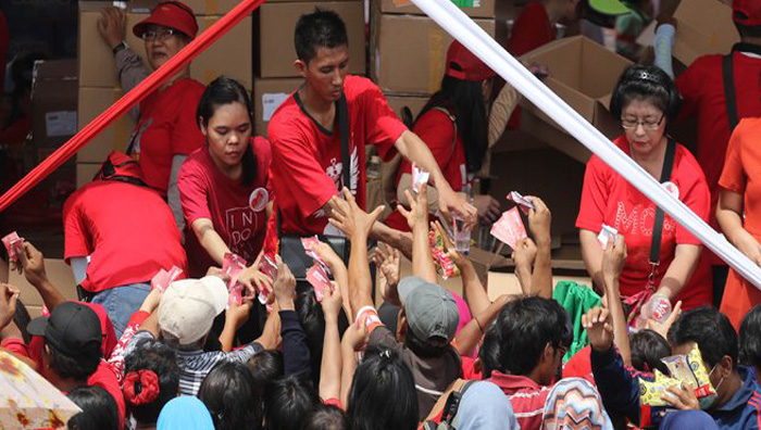 Bagi Bagi Sembako Berjung Maut di Monas (Foto via Edunews)