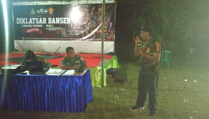 Kader Banser Jember Mendapat Pelatihan Bela Negara dari TNI