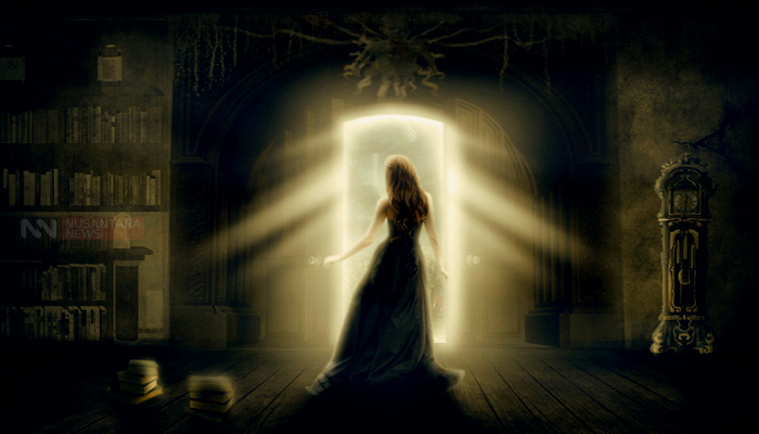 Pintu Cahaya di Serambi. (Ilustrasi: "The Secret Door", Pure-Poison89 - DeviantArt/nusantaranews.co)