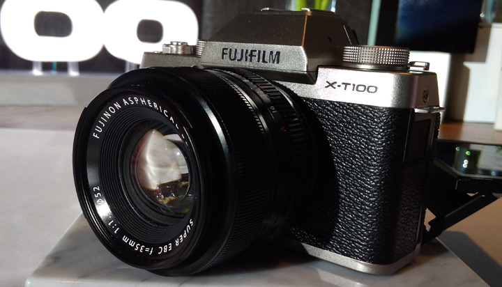Spesifikasi dan Keunggulan Kamera Mirrorless Profesional Besutan Fujifilm. (FOTO: NUSANTARANEWS.CO/Achmad S.)