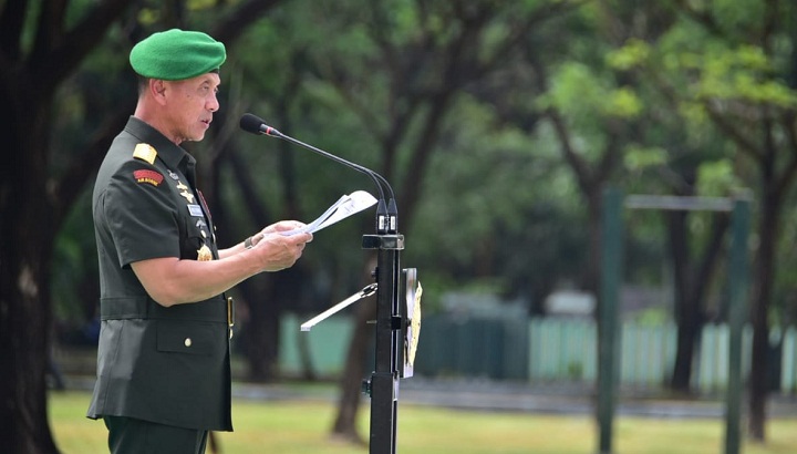Kepala Staf Angkatan Darat (Kasad) Jenderal TNI Mulyono memimpin upacara Alih Kodal. (FOTO: NUSANTARANEWS.CO/ Singgih Pambudi Arinto)