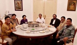 Jokowi Bebas Tentukan Cawapres, Megawati dan Muhaimin Tersenyum?
