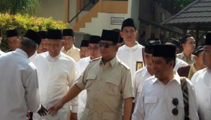 Prabowo Temui Penjual dan Pengrajin Batik di Pekalongan