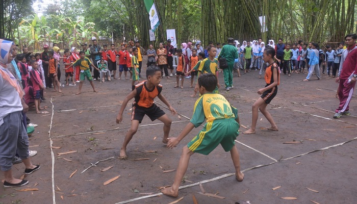 permainan tradisional, disdik sumenep, lomba permainan lokal, bupati sumenep, abuya busyro karim, nusantaranews, permainan lokal sumenep, kabupaten sumenep