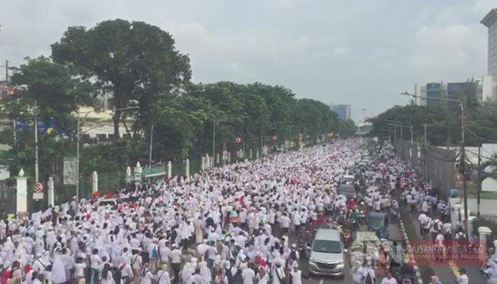 Acara Jalan Sehat Roemah Djoeang Prabowo-Sandi (Foto Dok. NUSANTARANEWS.CO)