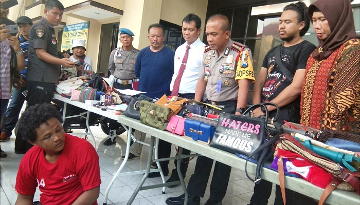 Unit Jatanras Polrestabes Surabaya meringkus pelaku curas yang meresahkan masyarakat, Rabu (6/2/2019). (Foto: Setya N/NUSANTARANEWS.CO)