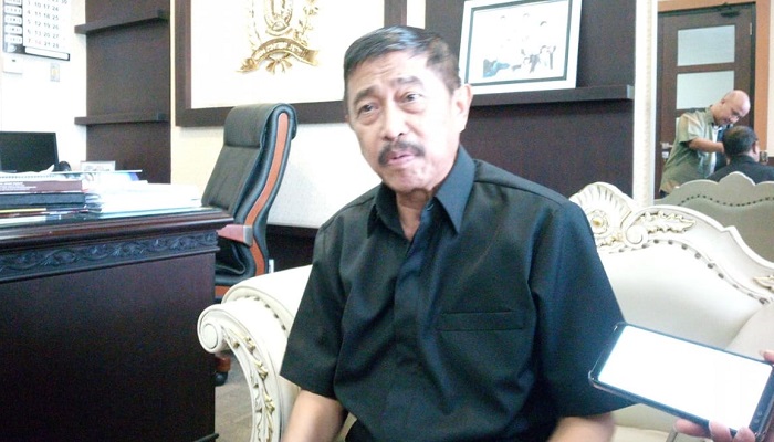 Wakil Ketua DPRD Jatim Achmad Iskandar mendukung penuh program one pesantren one product yang diluncurkan oleh gubernur Jatim Khofifah Indar Parawansa. (Foto: Setya N/NUSANTARANEWS.CO)