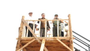Waaster KSAD dan Menteri Amran Sulaiman Tinjau Lokasi Panen Raya di Tuban