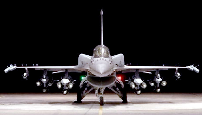 Fighting Falcon F-16