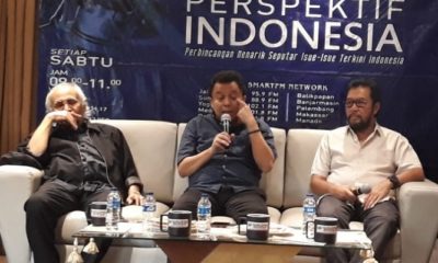 Pengamat politik yang juga Ketua Institut Peradaban Prof. Dr. Salim Haji Said (kiri) dan Politisi senior Partai Golkar Yorrys Raweyai (kanan) dalam diskusi Perspektif Indonesia, di Gado-Gado Boplo Resto, Cikini, Jakarta, Sabtu (22/6/2019). (FOTO: Dok. Akurat)