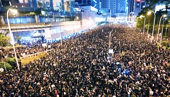 Jutaan Pengunjuk Rasa di Hong Kong