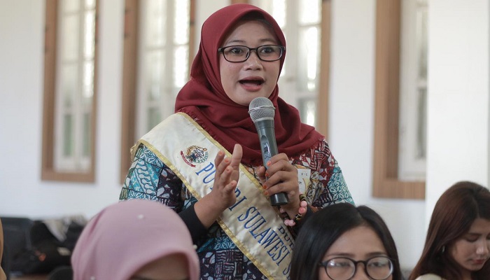 Nurul Annisa Mahasiswa Hukum Tata Negara (HTN) Fakultas Syariah dan Ilmu Hukum Islam Institut Agama Islam Negeri (IAIN) Parepare berhasil ditahbiskan sebagai Juara I Putri Sulsel pada Grand Final ajang Pemilihan Putra Putri Sulawesi Selatan Tahun 2019. (Foto: Istimewa)