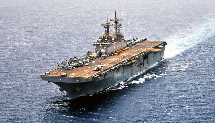USS Boxer Tembak Jatuh Drone Iran