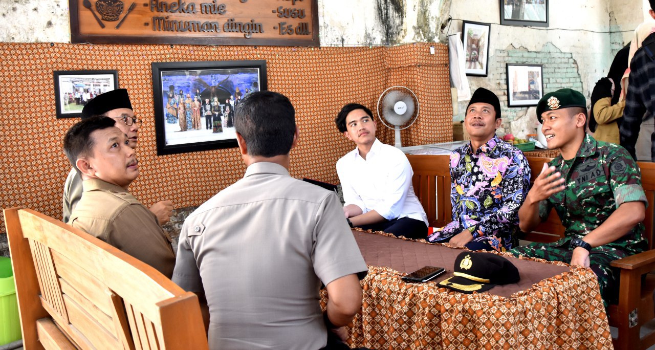 Benteng Van Den Bosch Ngawi Tarik Perhatian Putra Presiden Jokowi