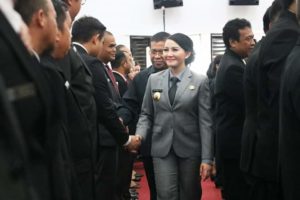 Lantik 170 Pejabat Pemkab Landak, Karolin Margret Natasha Minta Abdi Negara Siap Ditempatkan di Manapun