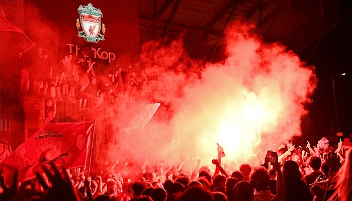 Liverpool Juara Liga Premier tanpa menendang bola