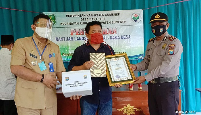 Camat Rubaru aprisiasi Desa Banasare raih Juara III Kampung Tangguh Se-Kabupaten Sumenep di masa pandemi Covid-19.
