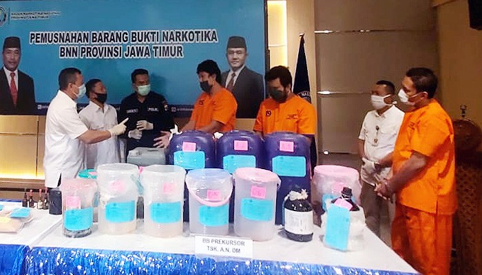 Tangkap komplotan jaringan Malaysia-Indonesia, BNNP Jatim musnahkan sabu seberat lebih kurang 5319 gram