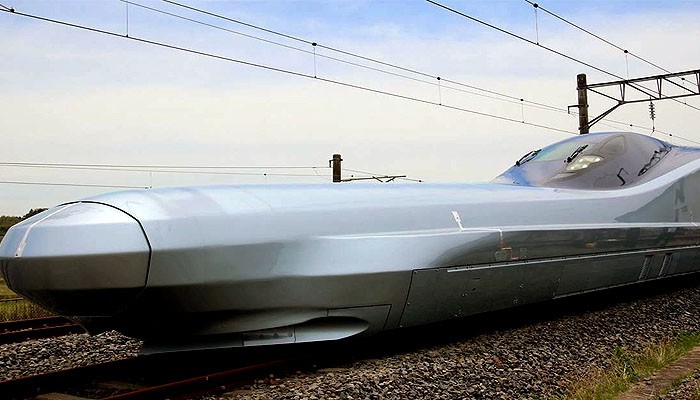 Jepang luncurkan kereta api peluru terbaru dengan kecepatan 380 kilometer perjam.