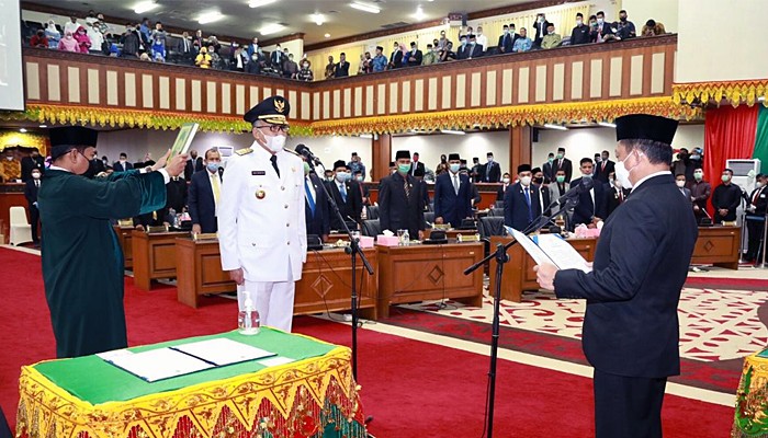Nova Iriansyah dilantik Mendagri sebagai Gubernur Aceh.