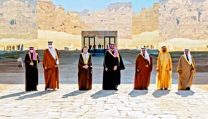 Pencabutan sanksi terhadap Qatar Sebagai langkah GCC melawan Iran.