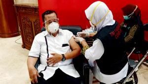 Jamin Halal dan Aman, Legislator Golkar Jatim Ajak Masyarakat Ikut Vaksinasi Covid-19