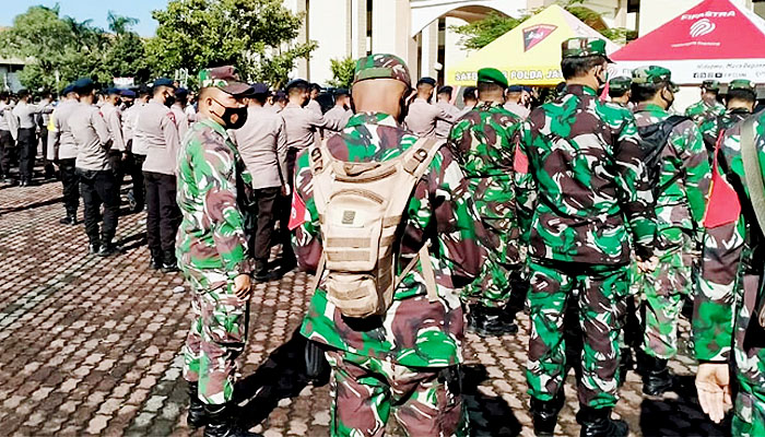 Kongres HMI di Surabaya dikawal aparat TNI-Polri.
