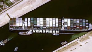 Terusan Suez Tersumbat Oleh Kandasnya Kapal Kontainer Raksasa