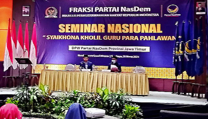 Gelar Seminar Nasional, Nasdem target tahun ini Syaikhona Kholil resmi pahlawan nasional. Fraksi Partai Nasional Demokrat (NasDem) DPR RI menggelar