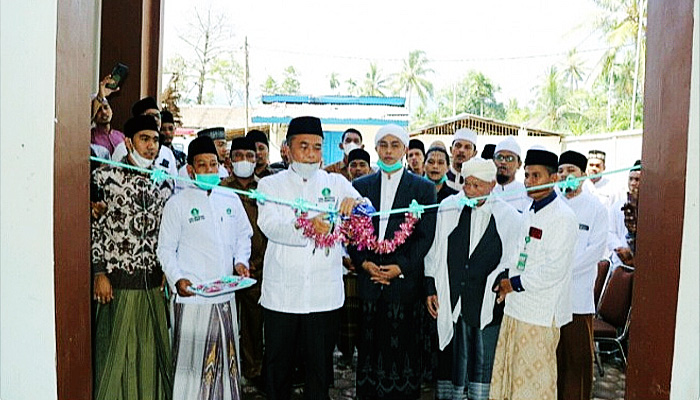 Wakil Bupati Pidie Jaya Resmian Klinik Al-Munawwarah