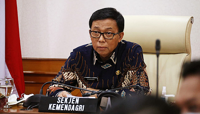 Pemprov DKI Jakarta diminta dukung pembangunan rendah karbon dan buat renaksi penanggulangan banjir.