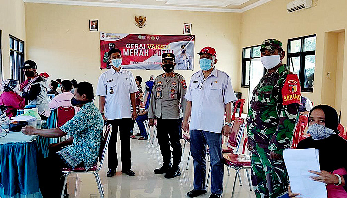 Serbu Gerai Vaksin Merah Putih, Ratusan Warga Kecamatan Bungkal Diminta Tetap Patuhi Prokes